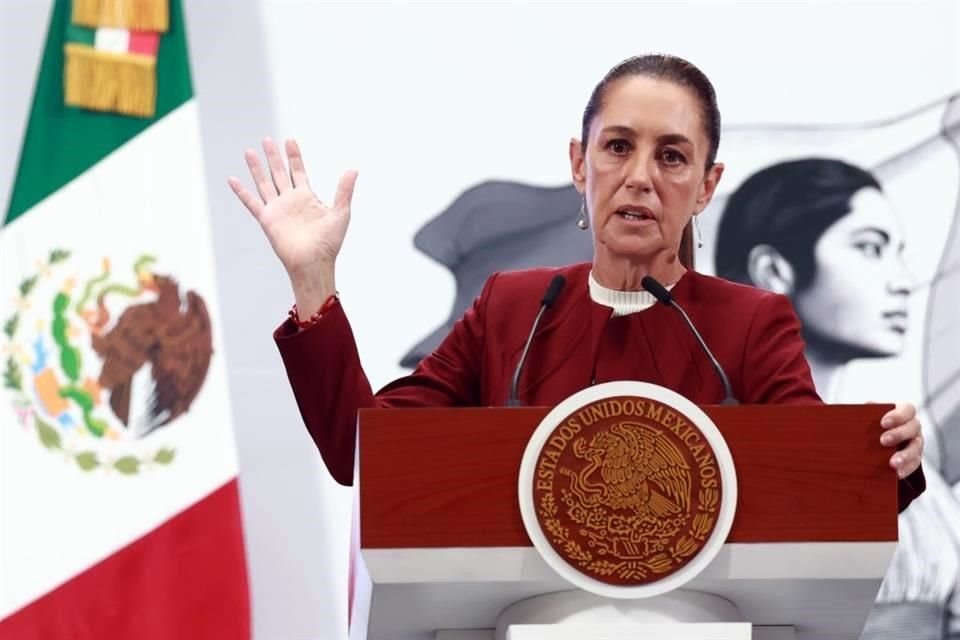 La Presidenta Sheinbaum en su conferencia de prensa de este lunes en Palacio Nacional.