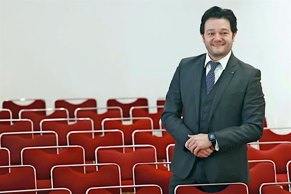 Arturo Chacón-Cruz celebrará en Bellas Artes 25 años de trayectoria.