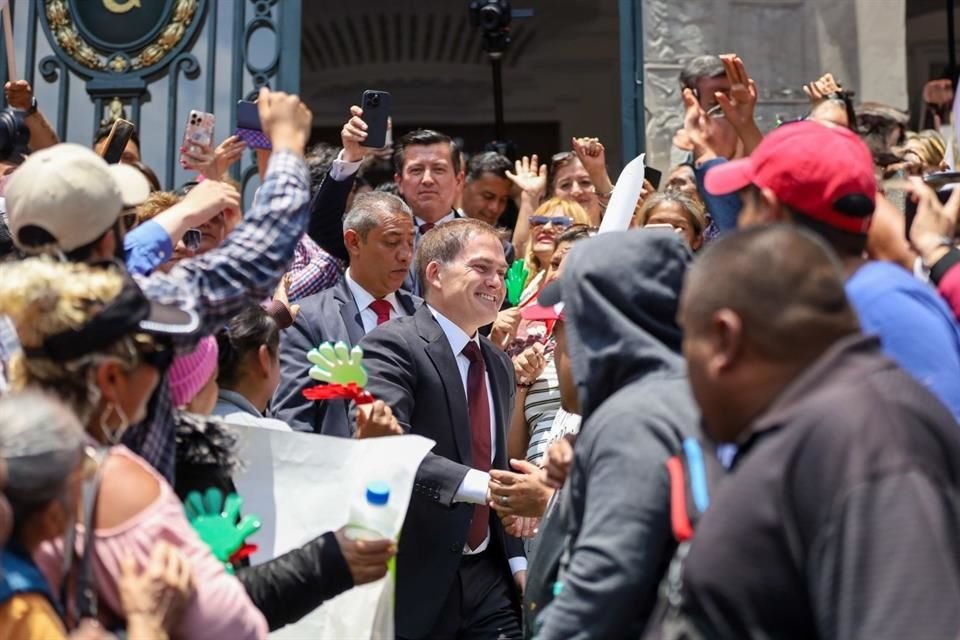 Casarín fue el único Alcalde recibido por simpatizantes