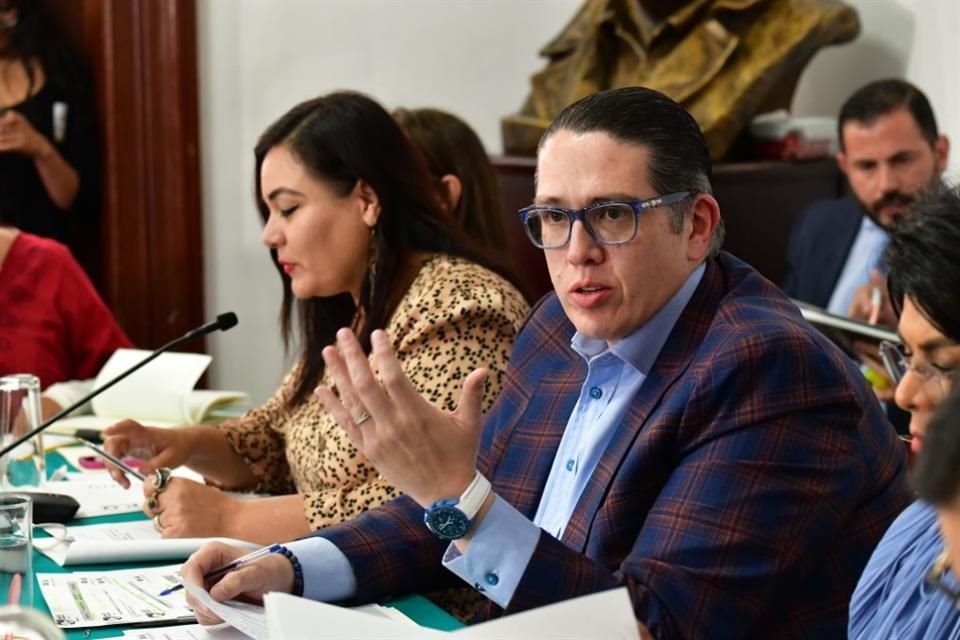 Mendoza fue el primer Alcalde de Oposición en comparecer.