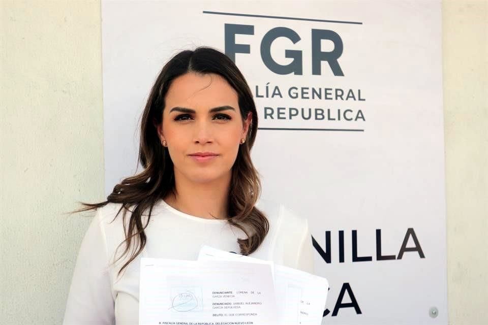 Lorena de la Garza, presidenta del Congreso local, acudió a la FGR para entregar ocho expedientes que entregó el TRIFE a los Diputados sobre sentencias ya indagadas.
