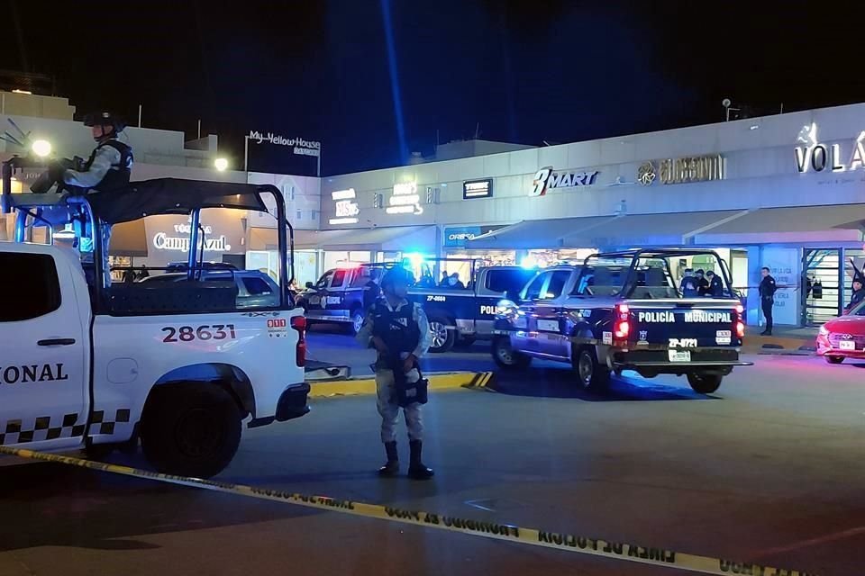 El crimen se registró en una plaza comercial de la Colonia Real del Carmen, en Zapopan.