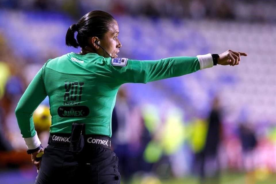 Jéssica Morales tiene 14 actuaciones en el Clausura 2025: 13 como asistente y 1 como AVAR.