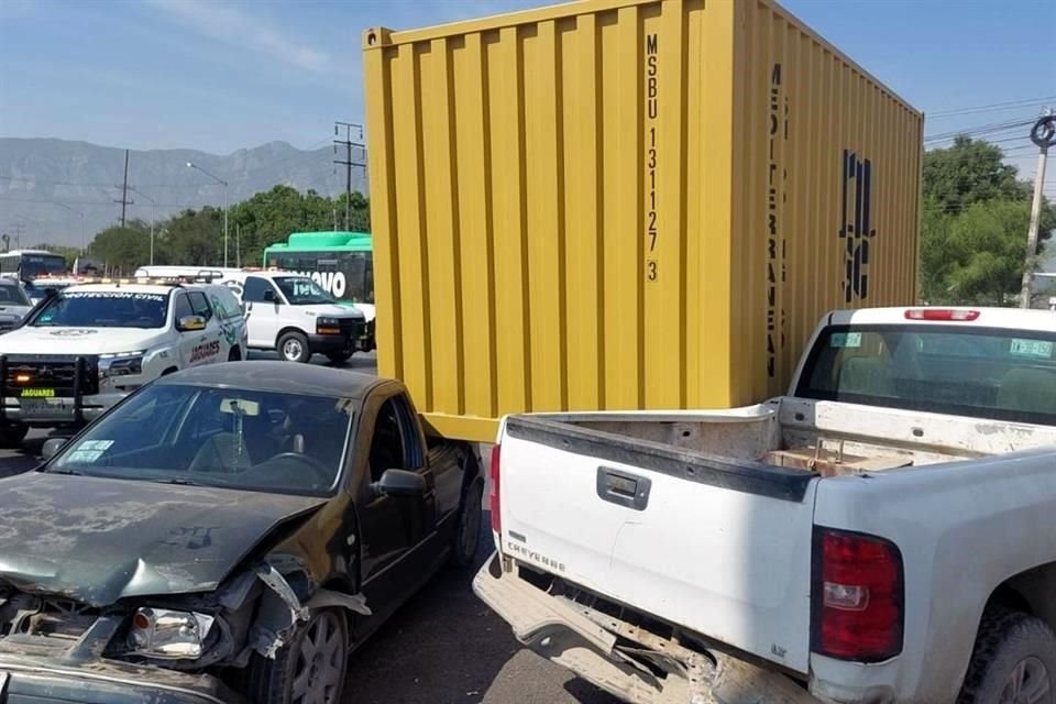El accidente fue reportado a las 9:40 horas en el kilómetro 4 de la Carretera a García, frente a la empresa Caterpillar.