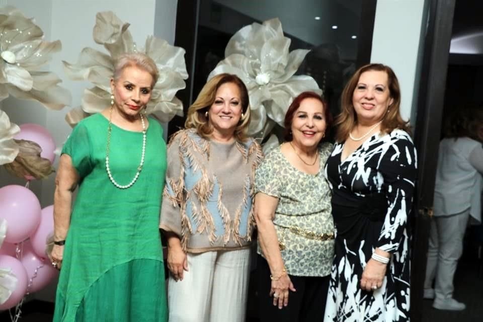 Mary de Thomae, Cecilia Islas, Lupita de Dávalos y Sandra Garza