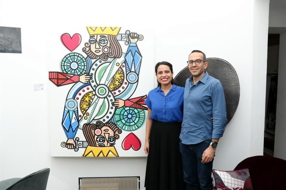 Alma Pérez y Antonio Solares 