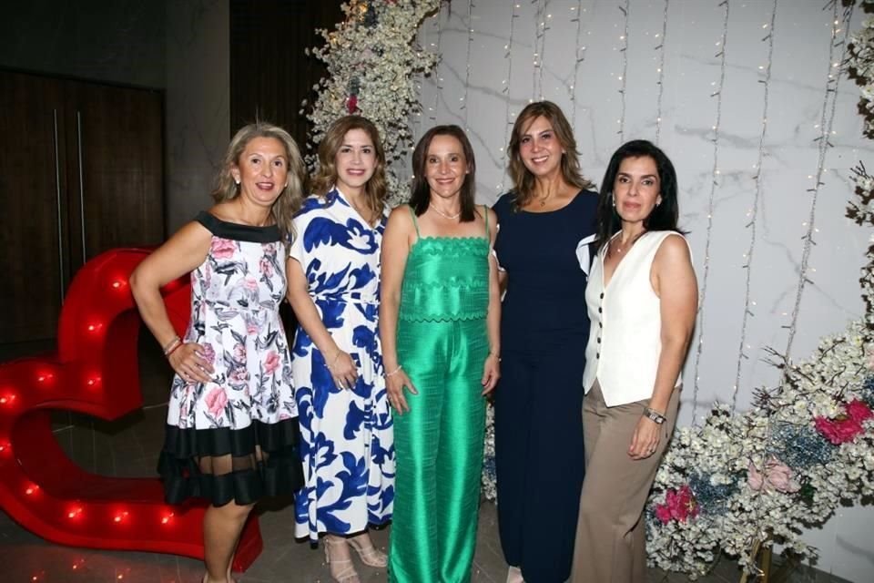 Liz Fernández, Érika Vázquez, Minis Díaz de León, Silvia Cano de Infante y Leticia Damm