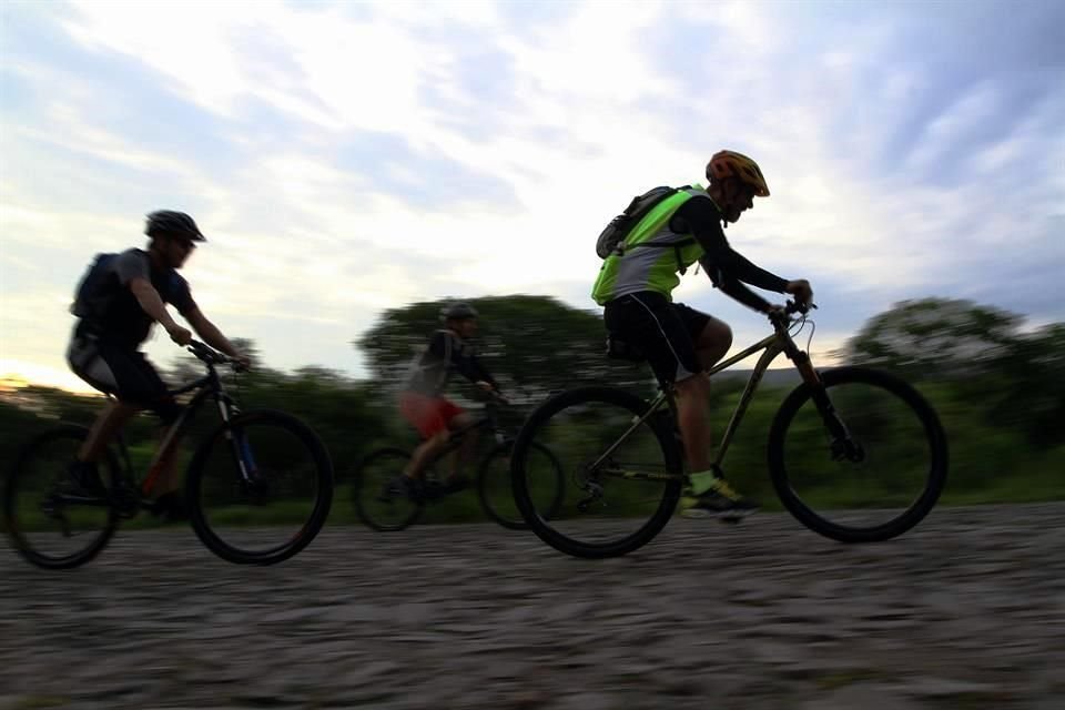 El OPD La Primavera reconoce que dentro del bosque solamente tres rutas ciclistas cuentan con pista de rodamiento para la protección de suelo y los usuarios.