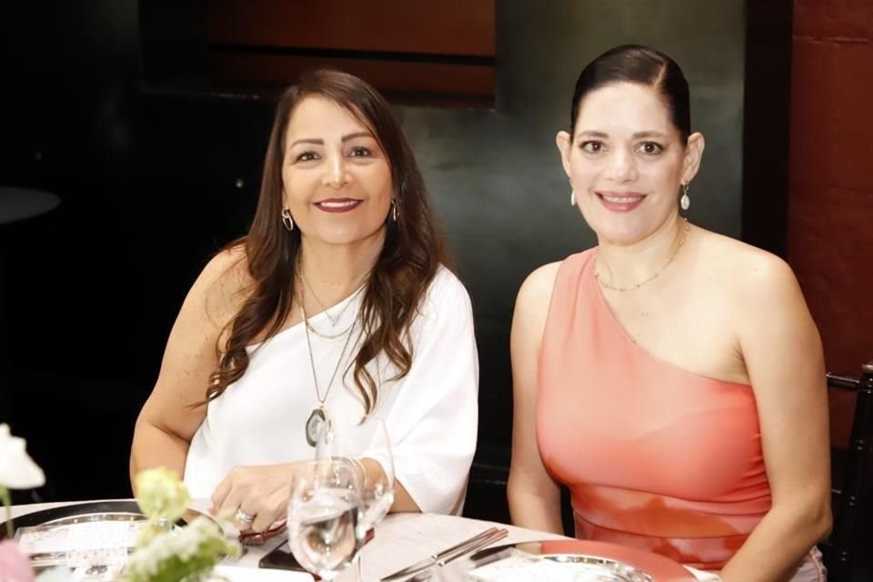 Blanca de Gallardo y Lourdes de Villarreal