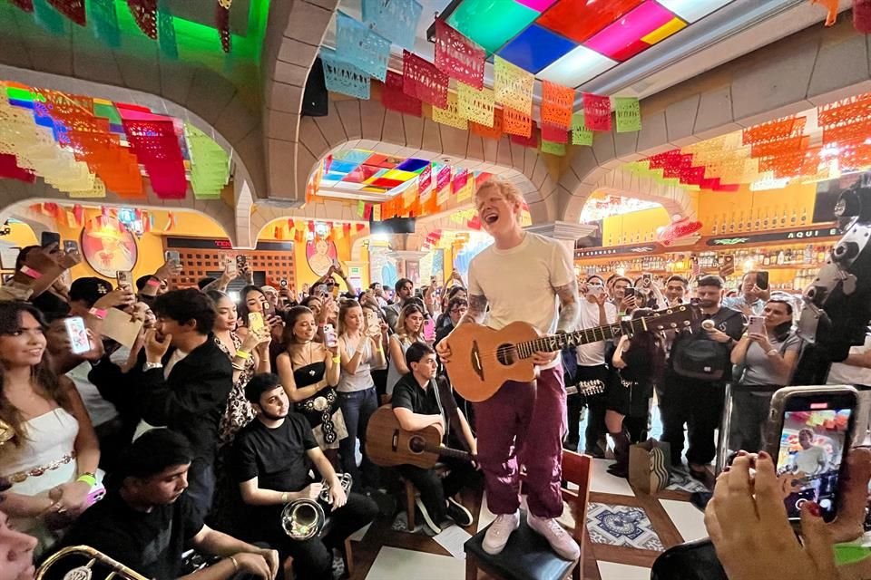 El cantante causó el furor de las fans que más lo escuchan en Spotify.