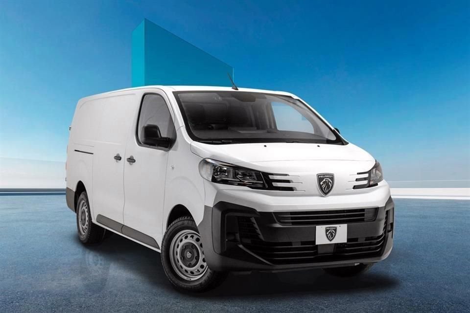 La Peugeot Expert cuenta con faros automáticos y sensor de lluvia.