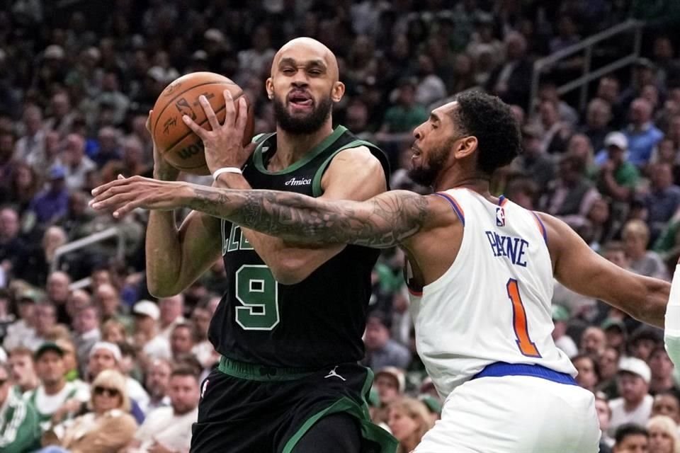 Derrick White anotó 34 puntos en el encuentro.