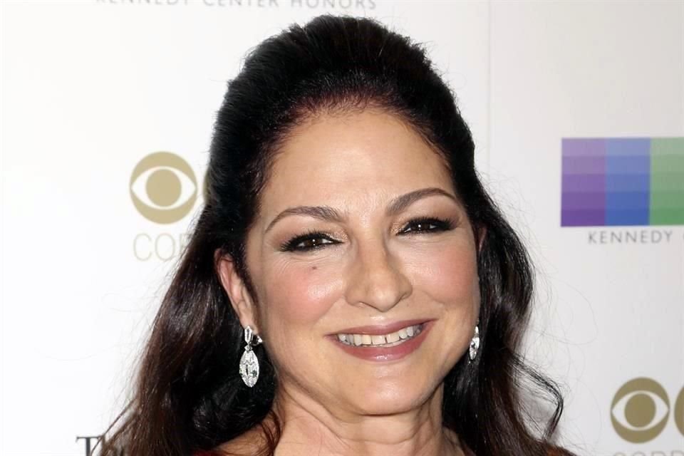 Gloria Estefan, Benson Boone, Gwen Stefani y más artistas actuarán en la próxima gala de los American Music Awards 2025.
