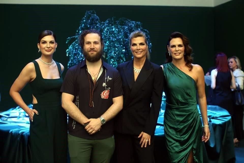 Yaya Kosikova, Max Fernández, Montserrat Oliver y Rosa María Oliver