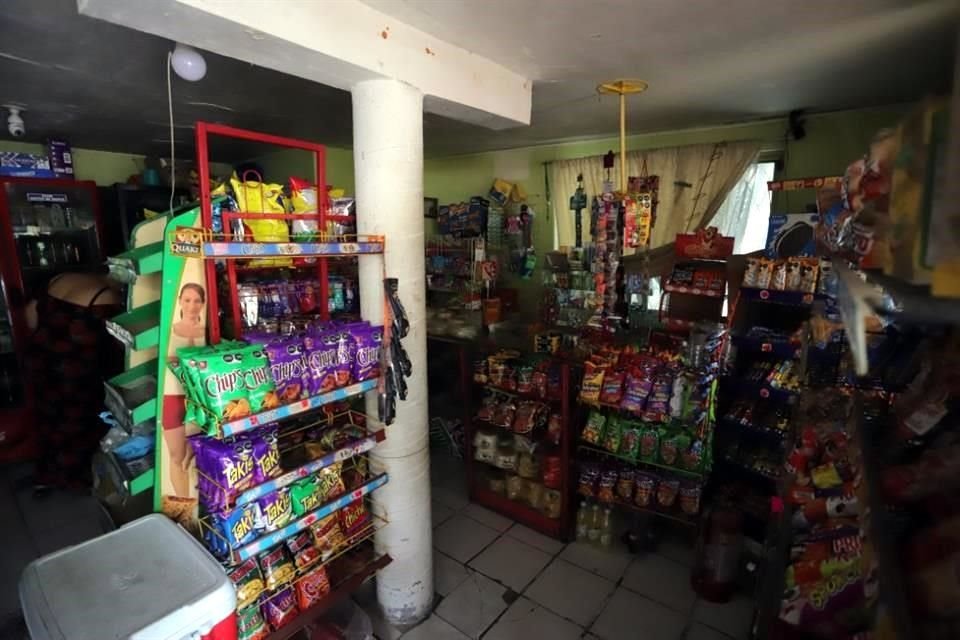 En las tiendas la falta de luz afectó sus productos.