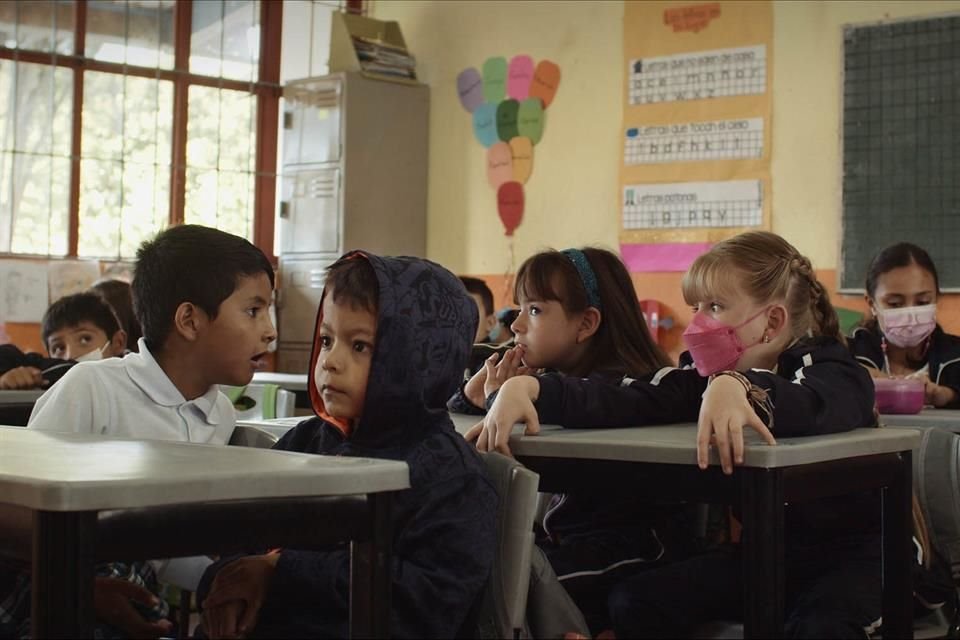 La directora Alana Simões retrató en el documental 'La Falla' conceptos como la violencia y el abuso desde un salón de clases en Jalisco.