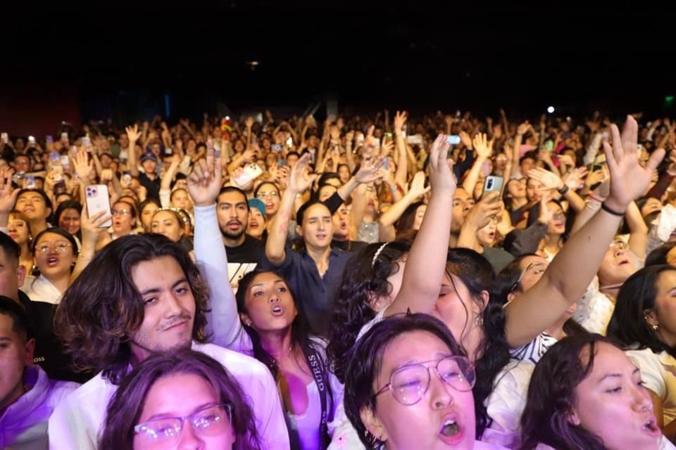 Convocó a unos mil 200 asistentes al evento.