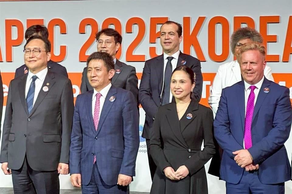 Luis Rosendo Gutiérrez, subsecretario de comercio exterior está en la ciudad de Jeju, Corea del Sur, en el encuentro Ministerial de Comercio del Foro de Cooperación Económica Asia-Pacífico (APEC).