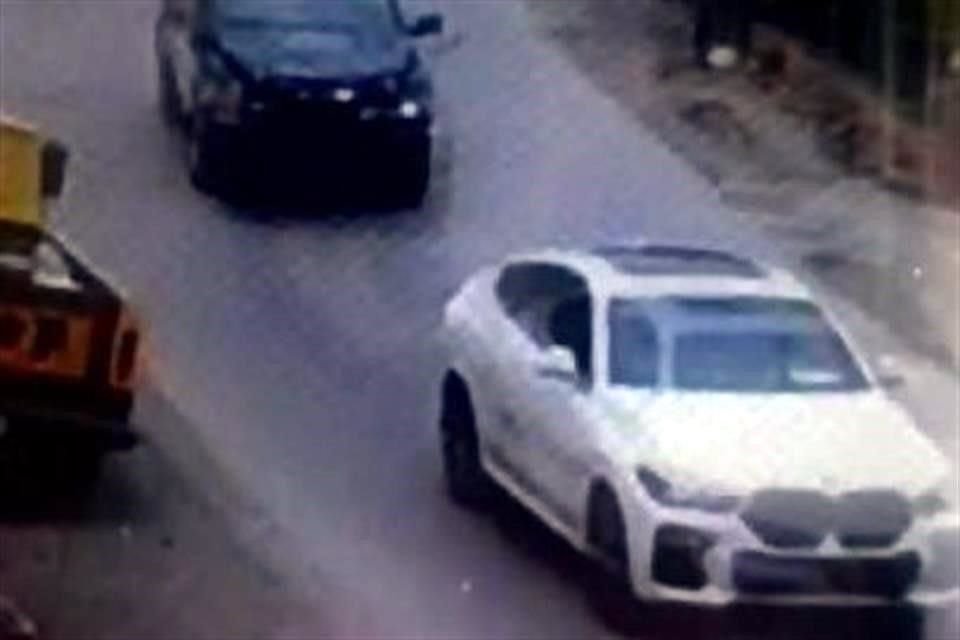 El incidente fue reportado alrededor de las 14:15 horas sobre la Carretera a Cola de Caballo, en la curva del lugar conocido como 'El Mirador', antes de llegar a Cola de Caballo.
