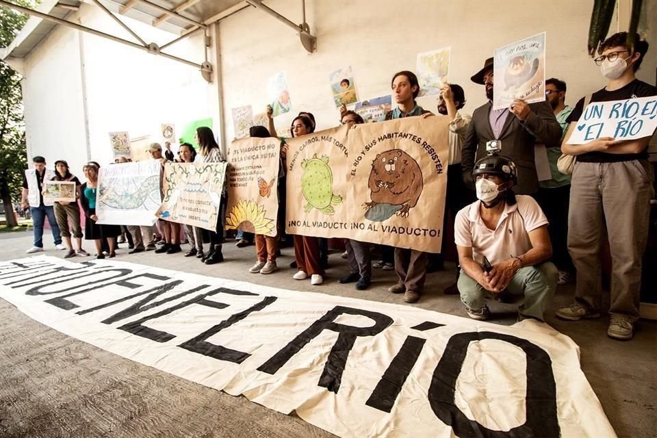 Hay una oleada de movilizaciones en la Ciudad contra la mala calidad del aire, el tarifazo y a favor de la sustentabilidad, y los chicos predominan; especialistas analizan el fenómeno.