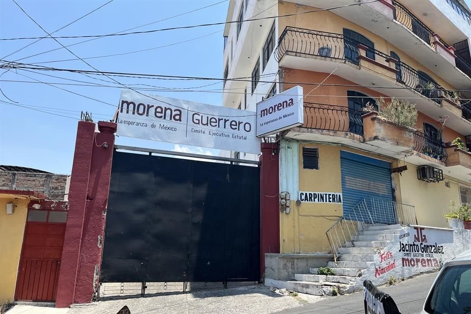 Consejo de Morena en Guerrero aprobó la destitución de Jacinto González como líder del partido en la entidad por llevar vida de 'lujos'.