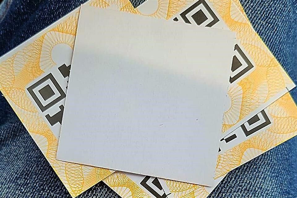 El Estado entrega QRs (foto) con folios. (Los códigos fueron tapados a petición de la fuente).