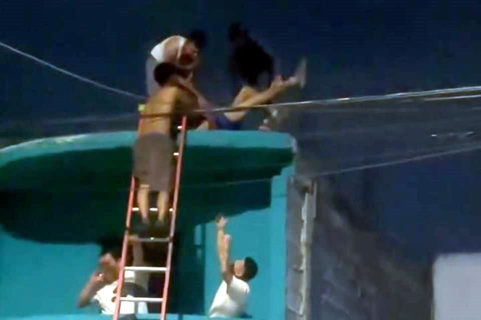 La Fiscalía deja en libertad condicional al policía de Escobedo señalado de matar a balazos a joven tras acudir a reporte de una riña.