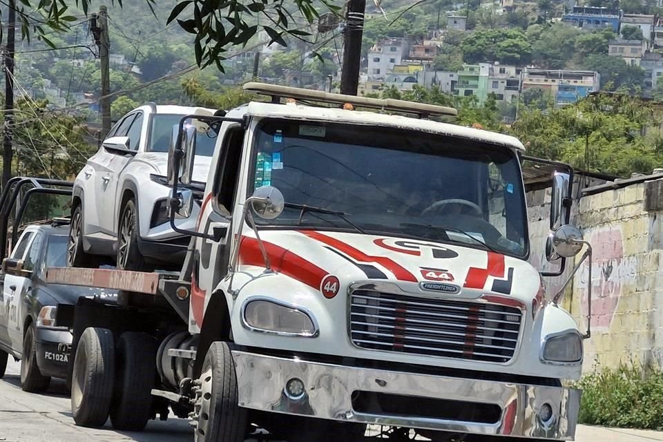Tras el hallazgo, el área fue acordonada por los uniformados estatales.