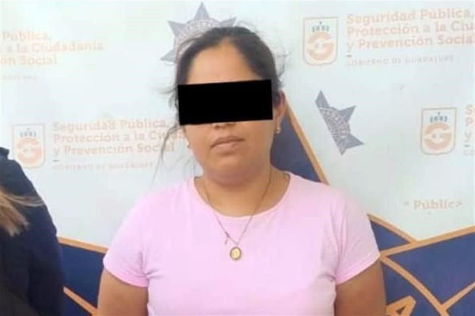La detenida fue identificada como Ruth, de 33 años.