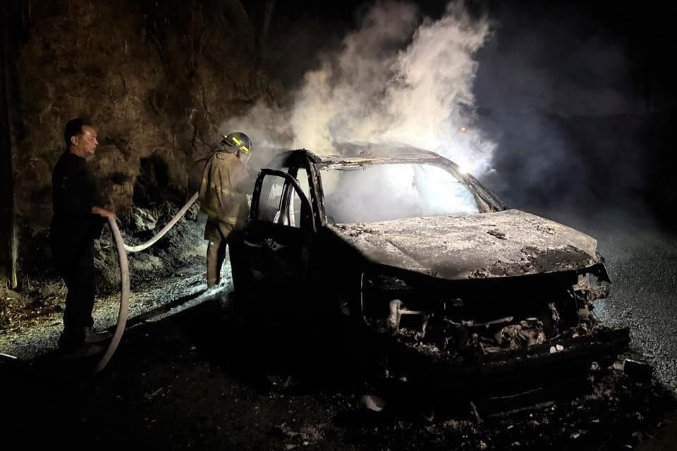 El saldo de la violencia la noche del lunes fue  de dos muertos.