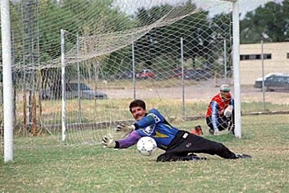 Ignacio Rodríguez portereó para los Tigres de 1989 a 1994.