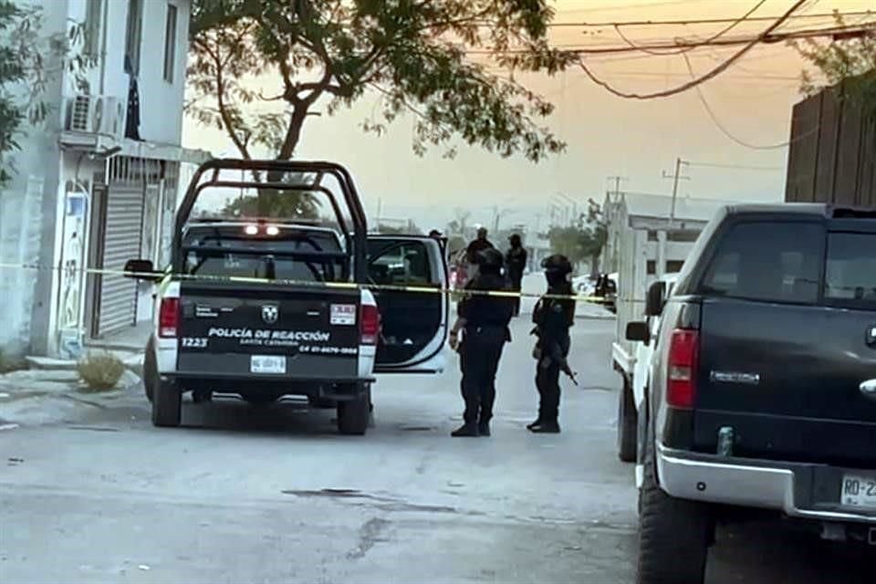 Tras detener a un hombre cion drogas y arma, autoridades esperan orden de cateo para inspeccionar una casa en la Colonia Puerta del Sol.
