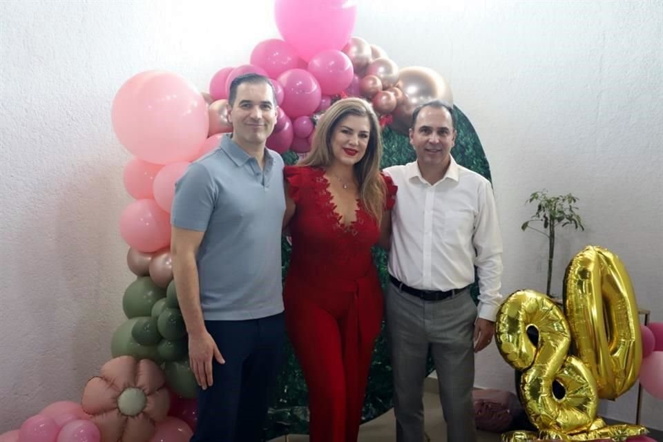 Aldo Cavazos, Gaby Cavazos y Alfonso Cavazos