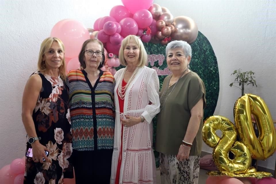 Mariela Kuri, Consuelo Páez, Raquel Tamez y Rosa Elena Campa