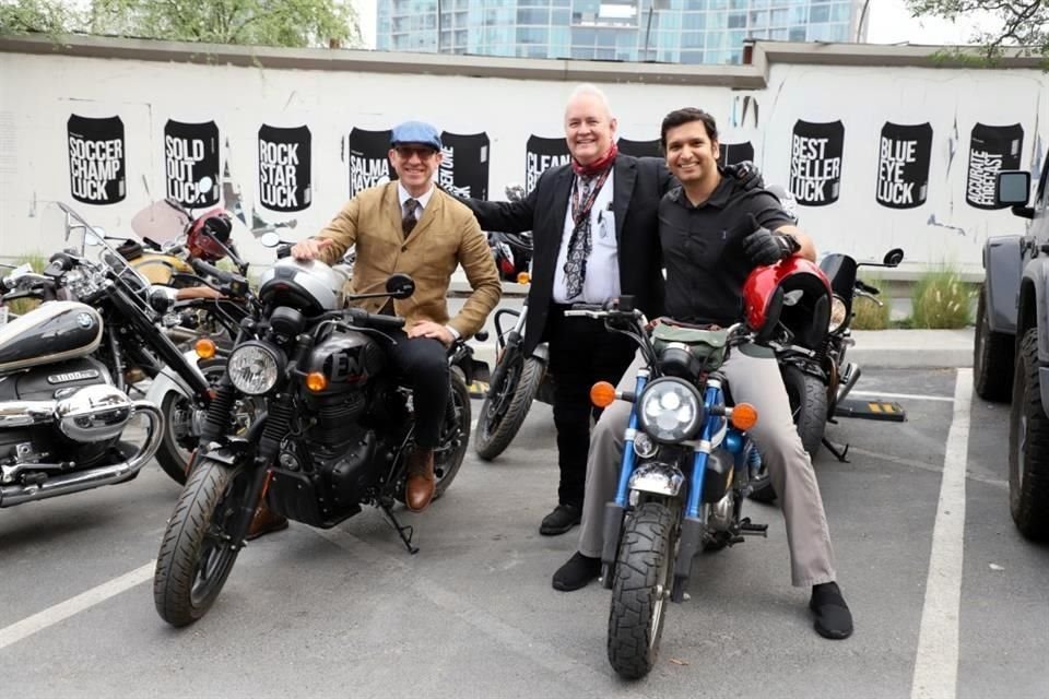 Edgar Rodríguez, Javier Reyes y Bhushan Gachake