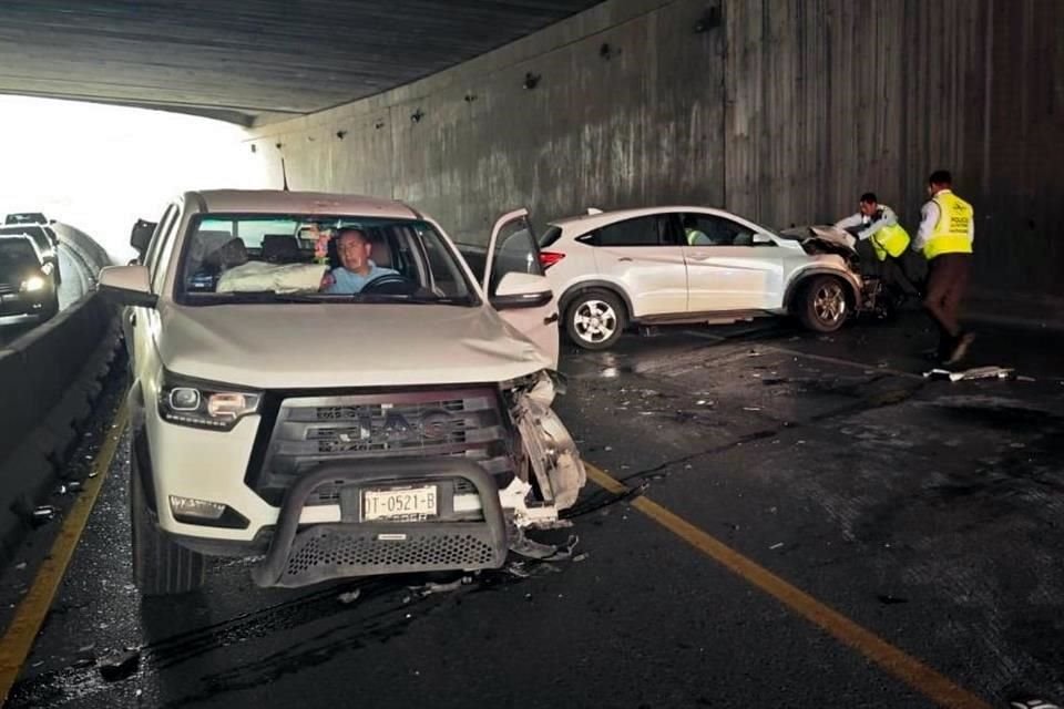 El accidente, que además dejó caos vial en el sector, se reportó a las 7:20 horas en la mencionada avenida en dirección al poniente.