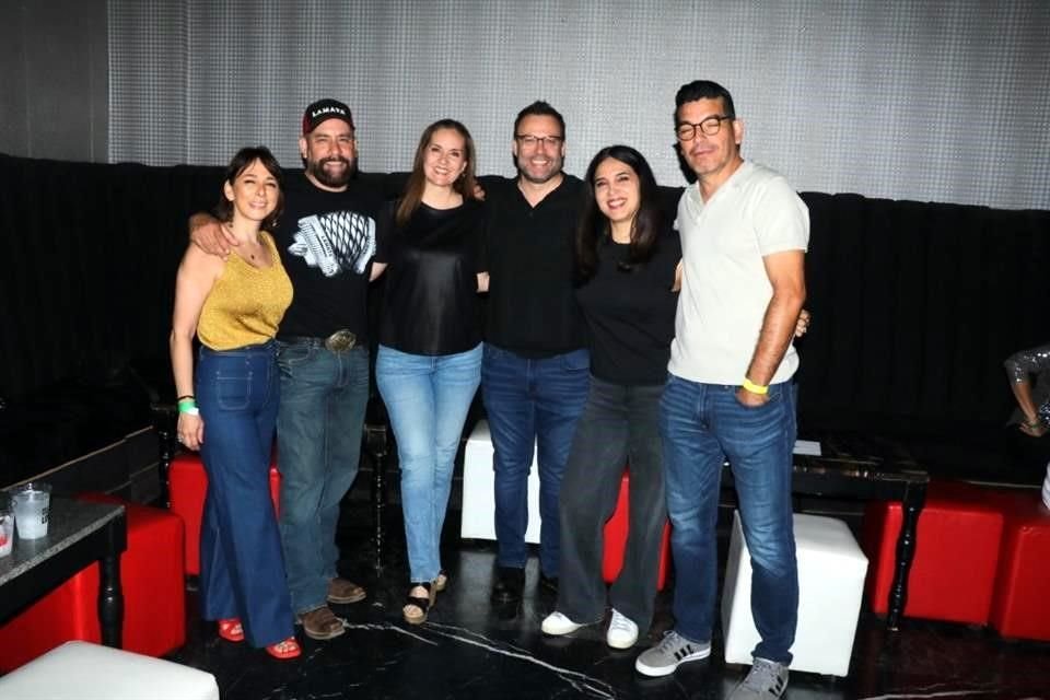 Marcela Murguía, Luis Loya,  Fernanda Roiz, José Luis García, Eliette Sahagún de García, y Roger Rodríguez