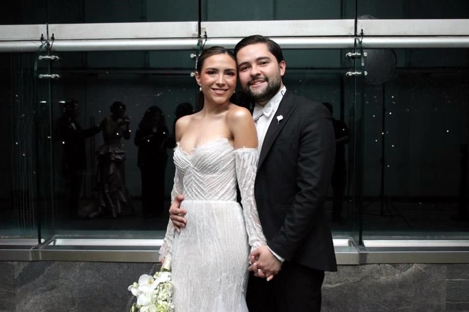 Alejandra De la Cruz Salinas y Daniel González Jáuregui