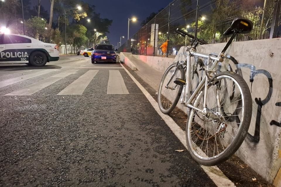 Un ciclista falleció tras ser arrollado en Río Churubusco por un motociclista que intentó darse a la fuga.