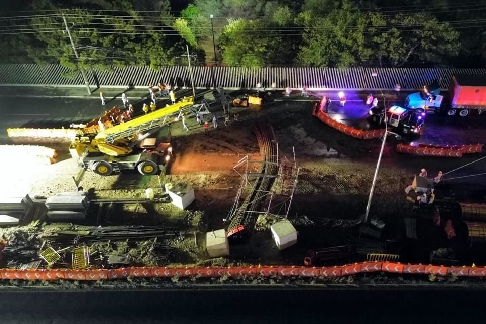 Las maniobras para retirar la estructura y el colapso vial en muchas avenidas se extendieron durante tres horas.