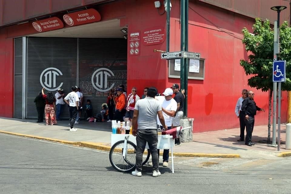 Molestia entre los aficionados.