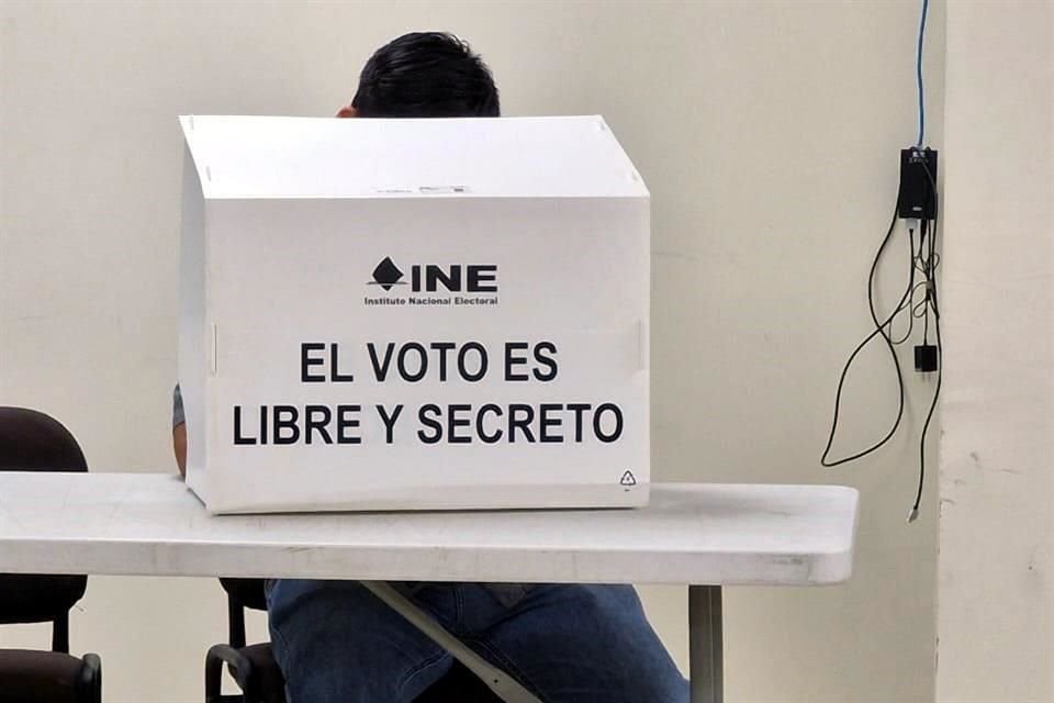 El FT dijo que en las elecciones del 1 de junio se reemplazará a casi 900 jueces a nivel federal y a cientos más en 19 jurisdicciones estatales en un proceso de votación inédito en otros lugares y que se implementó en tan solo ocho meses. 