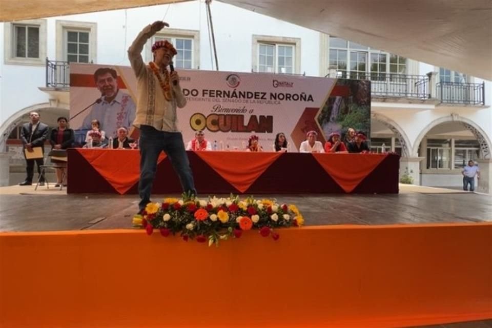 El senador morenista se enojó cuando en una asamblea en Ocuilan, Edomex, era interrumpido por habitantes que querían hablarle sobre la tala ilegal.