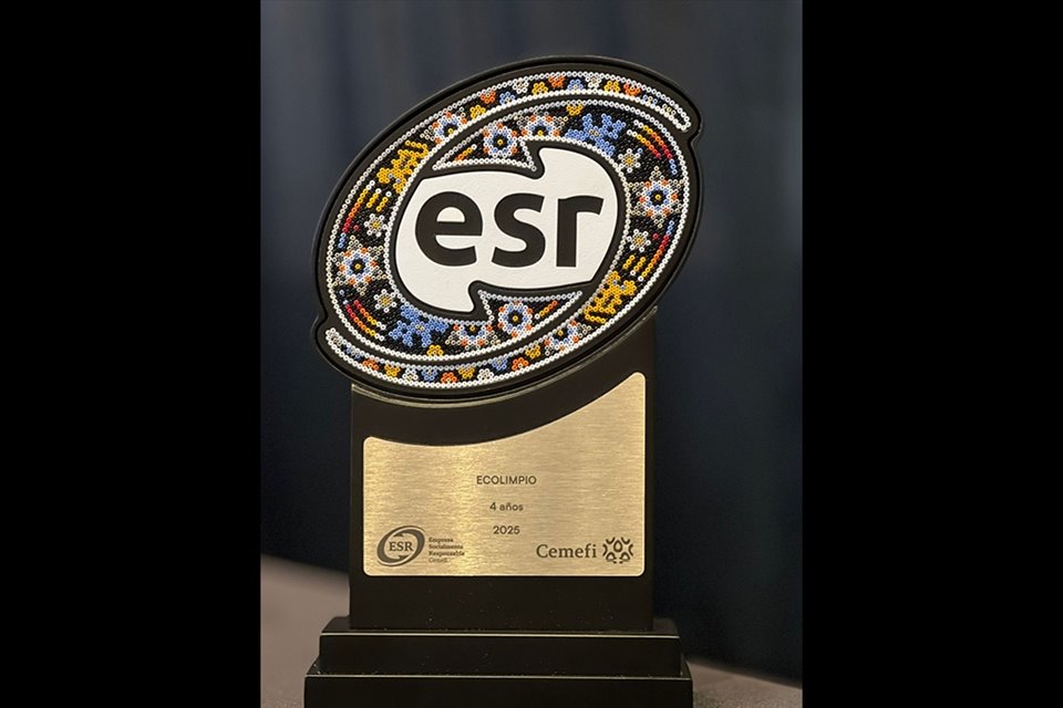 Distintivo Empresa Socialmente Responsable ESR, otorgado por el Centro Mexicano para la Filantropía (Cemefi) y AliaRSE.