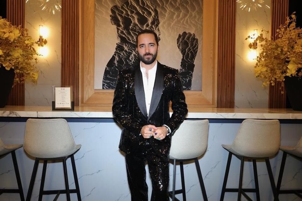 Sartoria Made to Measure de Dolce&Gabbana es un servicio de sastrería a la medida del cliente para que obtenga una prenda única y que se amolde a cada cuerpo.