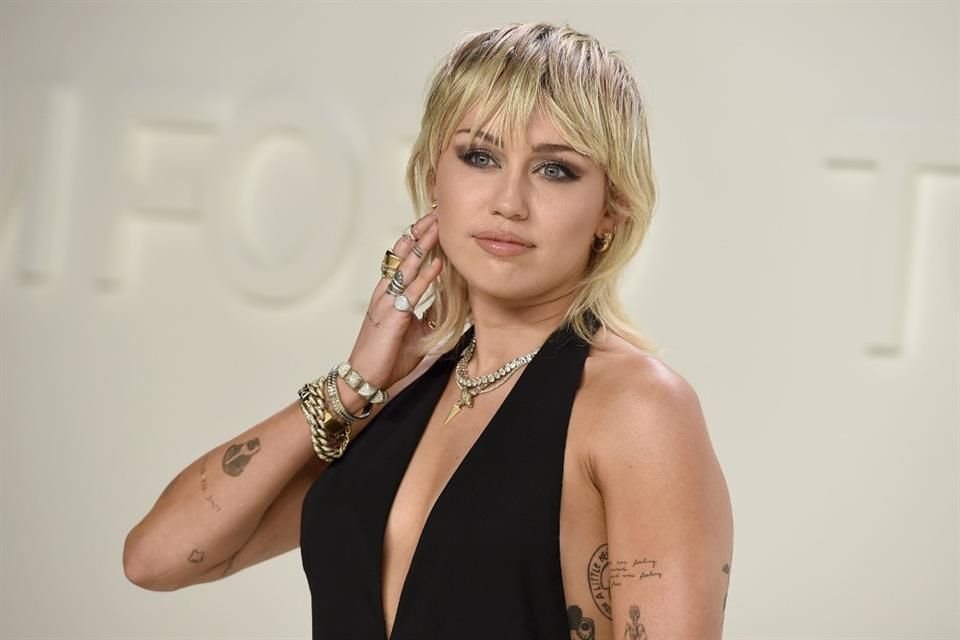 Miley realizó su última gira en 2014 para promocionar su álbum Bangerz, y en 2019 actuó en varios festivales, incluyendo Glastonbury y Lollapalooza.