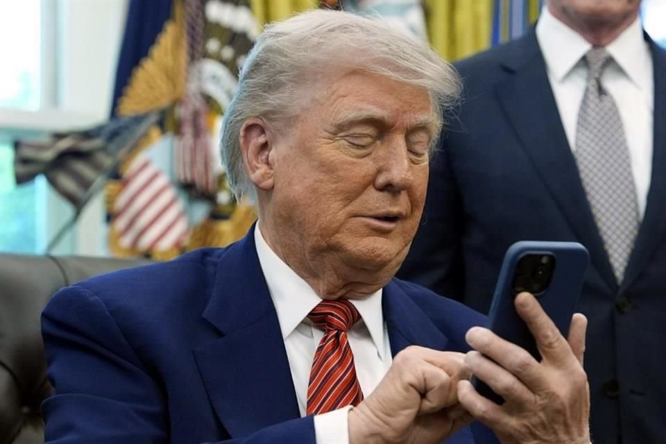 El Presidente Trump dijo que no sería justo solo imponer aranceles a Apple.