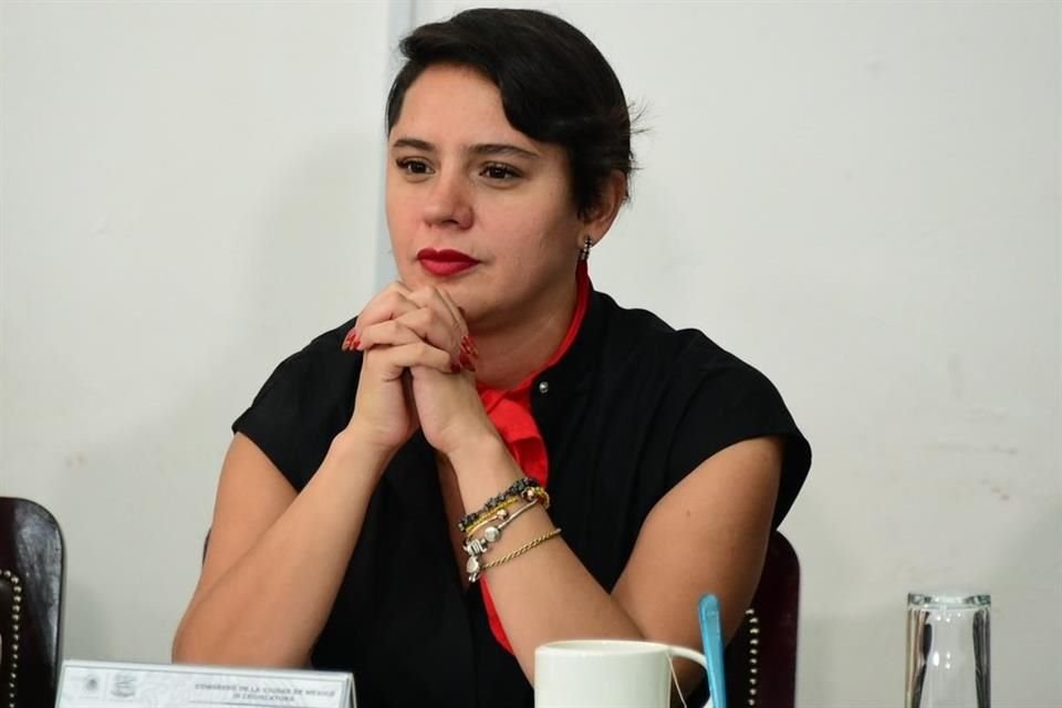 Habitantes de Xochimilco mostraron su respaldo a la Alcaldesa Circe Camacho en inmediaciones de Donceles.  