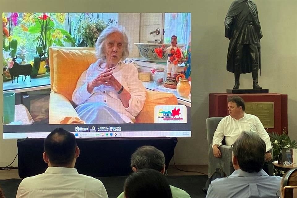 Elena Poniatowska participó a través de un video.