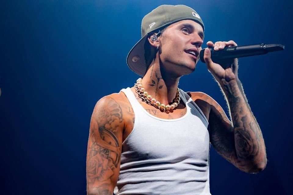 Justin Bieber reapareció con SZA en el SoFi Stadium tras meses de polémicas y encendió al público con una actuación llena de química.
